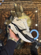 Dior B22 White/Black/Gum Size